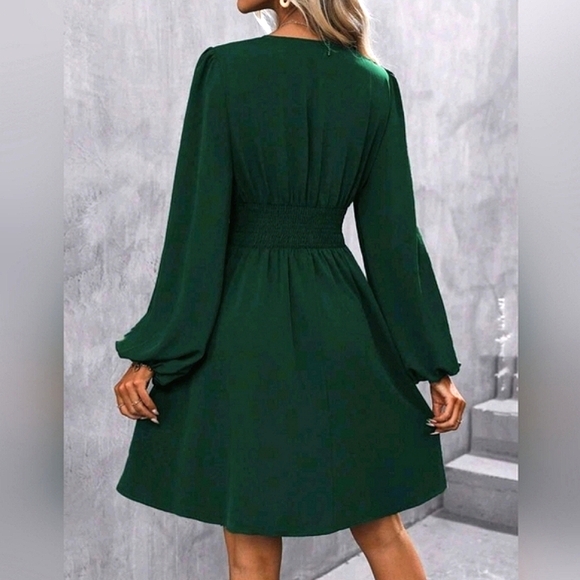 NEW Chic Ruched Waist Lantern Sleeve Dress Dark Green - Picture 5 of 9